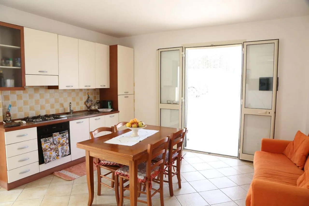 Holiday home Casa Bonsai Villa Cava d'Aliga Italy